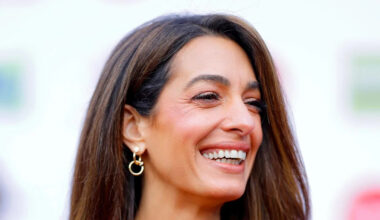 Amal Clooney steals Cameron Diaz's 19-year-old leg-split gown