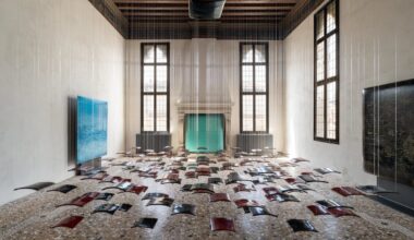 Melding Chinese lacquer with European abstraction - The Art Newspaper