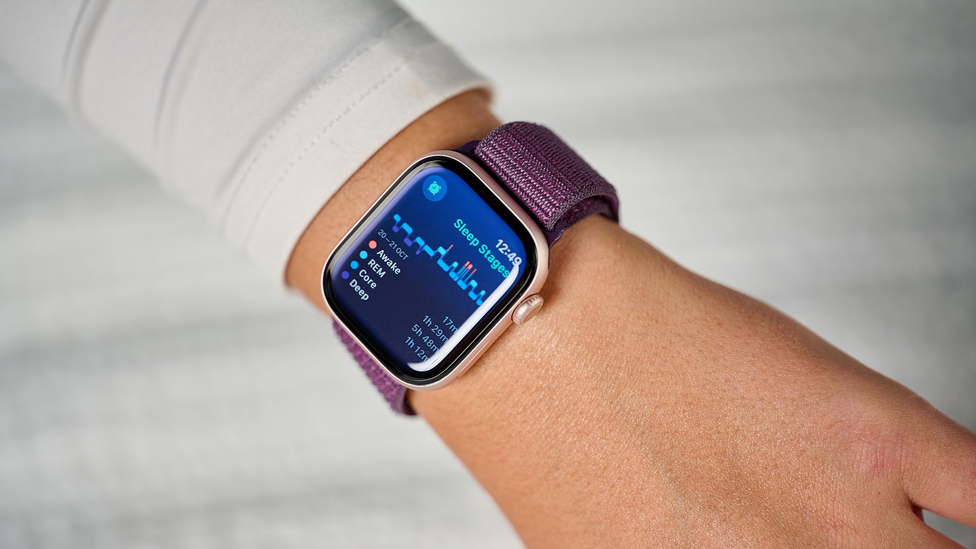 Our sleep tech tester testing the Apple Watch 10