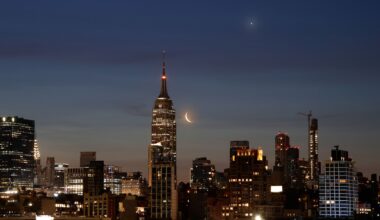 Don't miss Mars, Saturn and the moon form a cosmic triangle before dawn on May 14