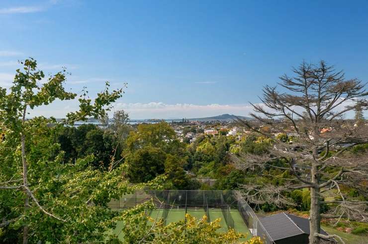 The 1773sqm section that Sir Edmund Hillary once owned at 278A Remuera Road, in Auckland's Remuera. The property, including the mountaineering legend's modest house, was bought by a neighbour in 2009 for less than its RV. Photo / Supplied
