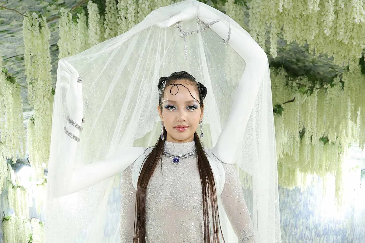 Lisa’s Custom 2026 Met Gala Look Includes 66,960 Swarovski Crystals and Took Nearly 3,000 Hours to Make