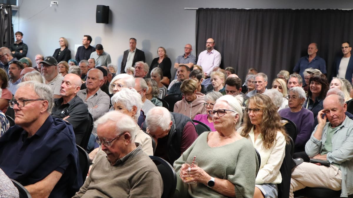 Mount Maunganui landslide recovery: Council gives update at public meeting