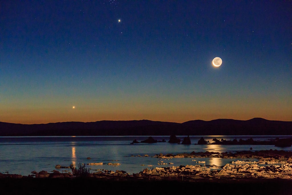 The Moon pairs with Venus and Jupiter in 2014. Credit: Jeff Sullivan.