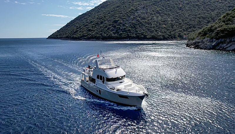 Awanui NZ steaming along off Rhodes. // Photo credit: Awanui NZ