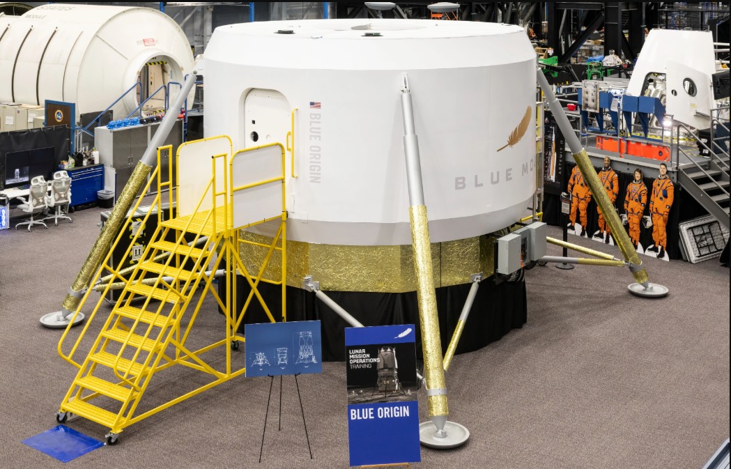 NASA Starts Using Blue Origin's Lunar Lander Mockup