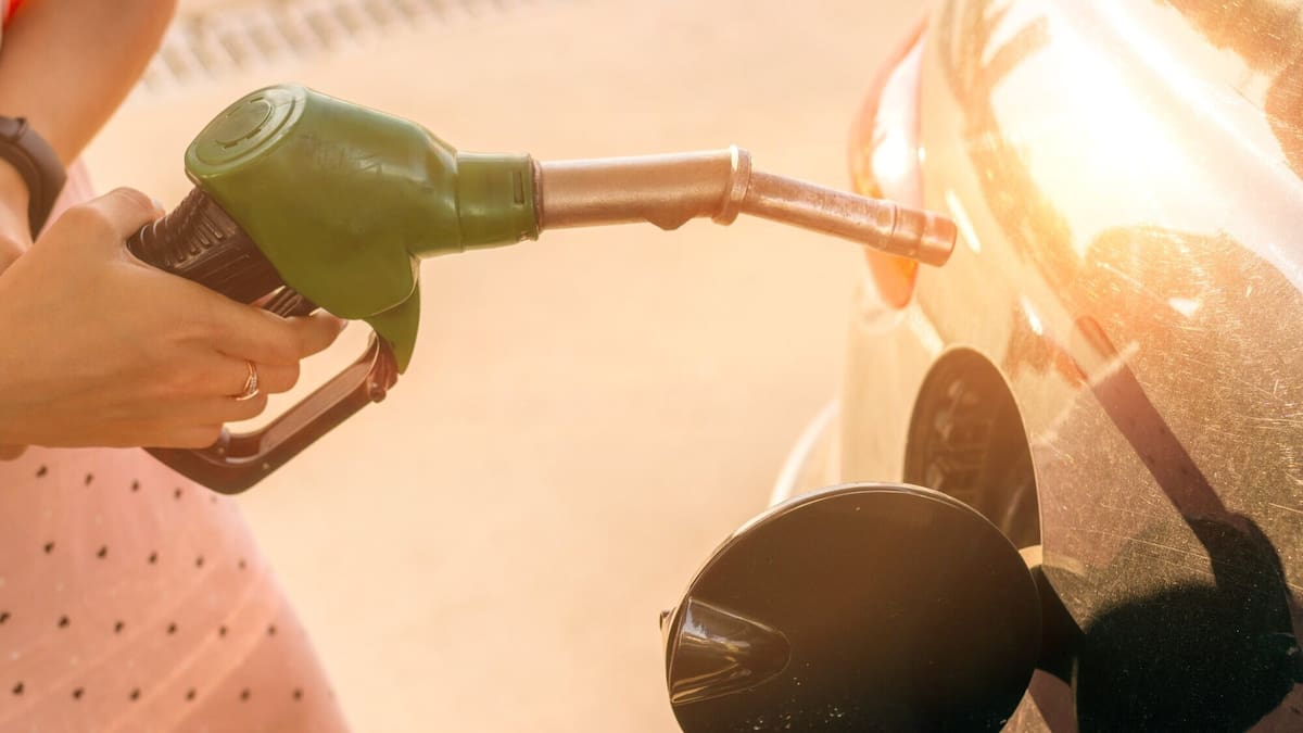 Petrol and jet fuel dip, diesel up in latest fuel update