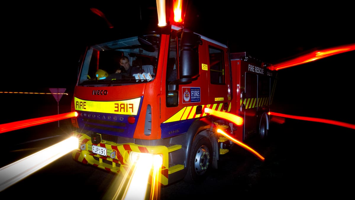 Hydrochloric acid spill closes South Waikato road after tanker crash