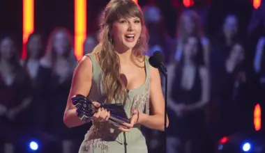 Why Taylor Swift wrote “Love Story” at the age of seventeen