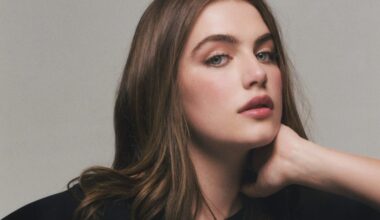"Off Campus" Star Ella Bright on Playing Hannah Wells