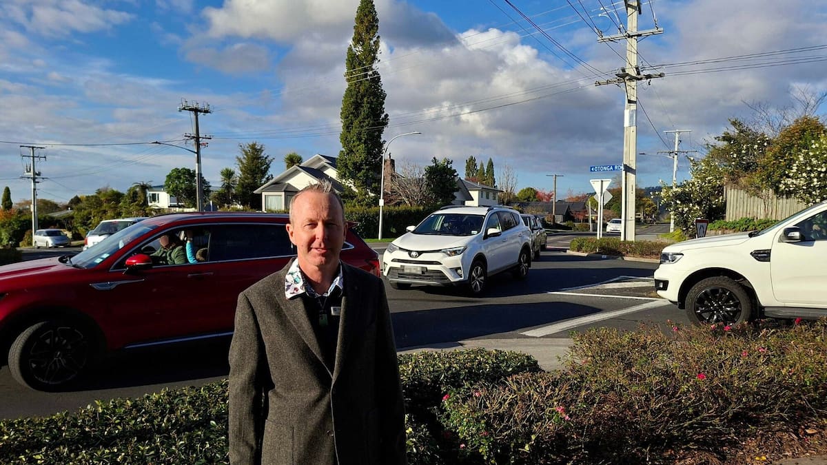 Rotorua primary school raises safety fears over busy pedestrian crossing