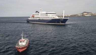 New Zealanders on cruise with hantavirus outbreak could face quarantine on return