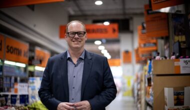 Mitre 10 chief Lindsay Rowles on prices, supply pressures and strategy