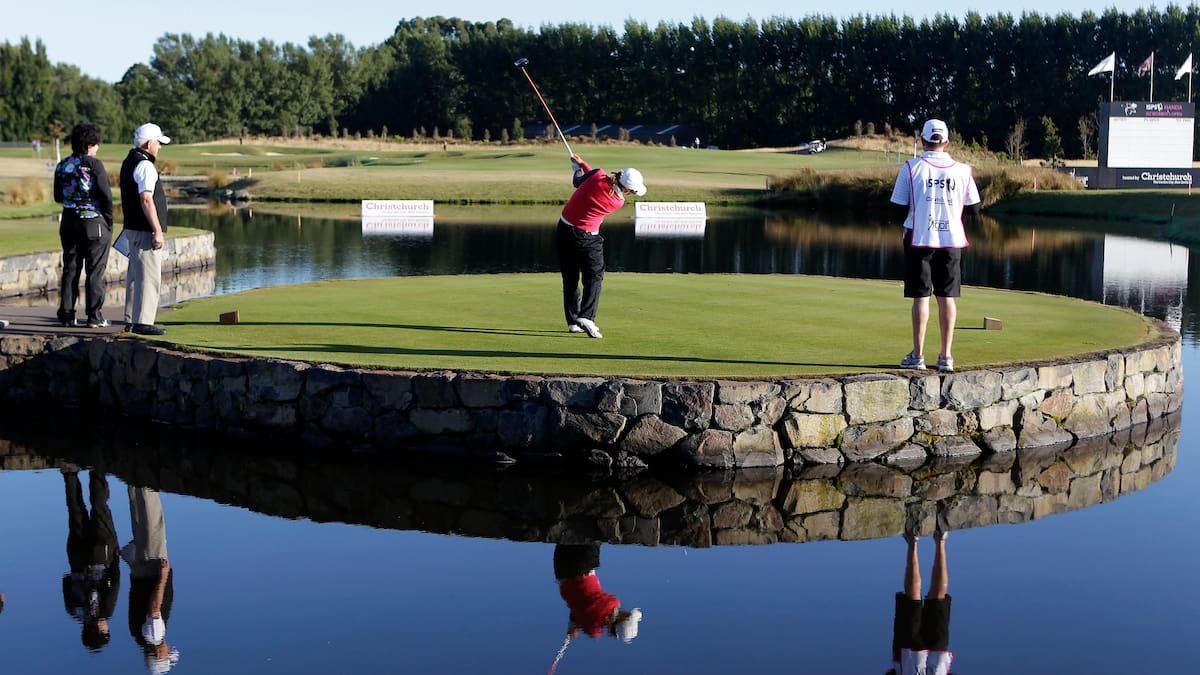 Pegasus Golf Course: Mayor wants talks with Wolfbrook over housing plan