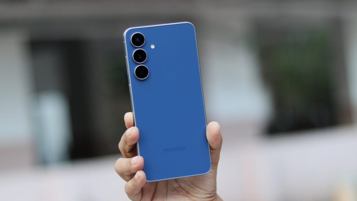 The Galaxy S25 FE costs the same as the A57 for a limited time