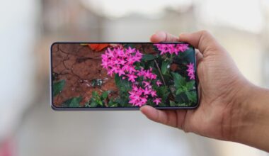 Samsung could be sole OLED display supplier for Apple iPhone 18
