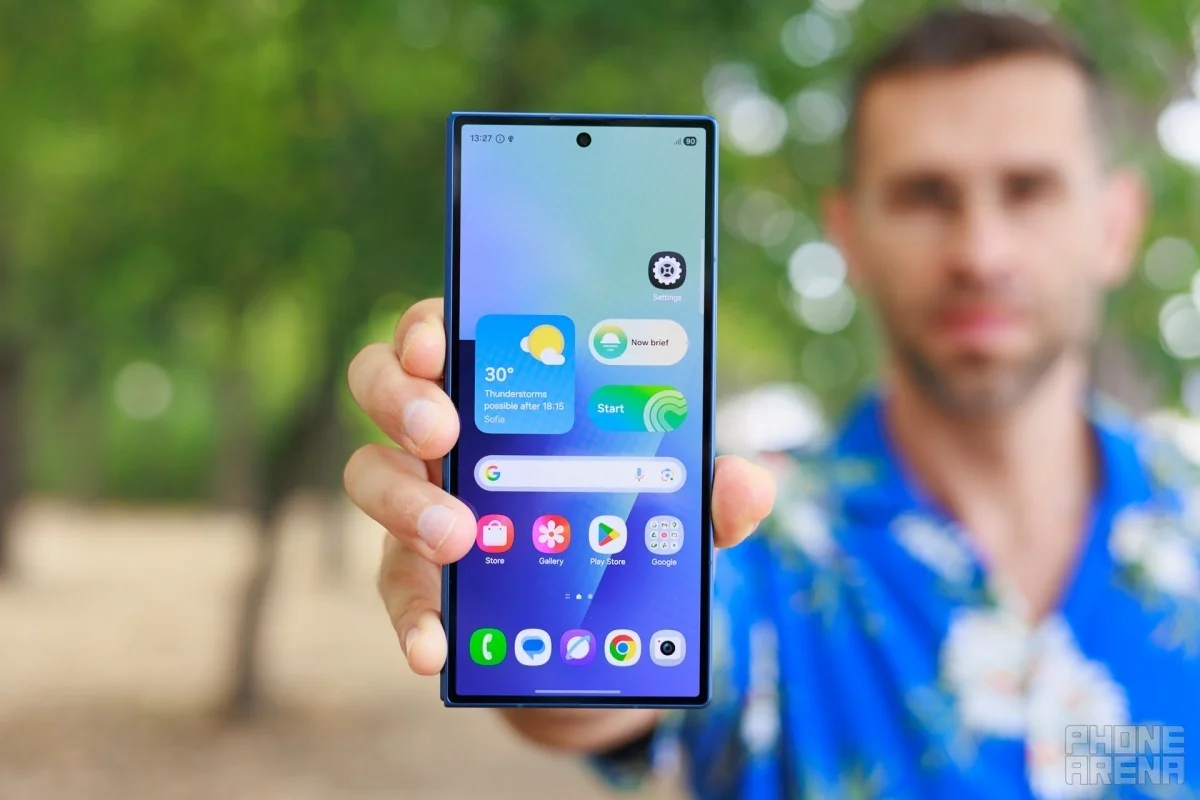 Samsung Galaxy Z Fold 7 cover screen