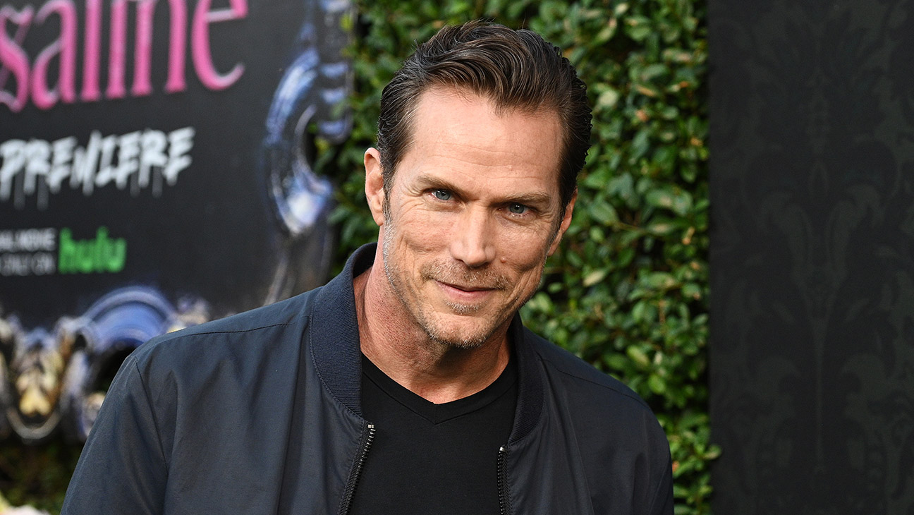 Jason Lewis