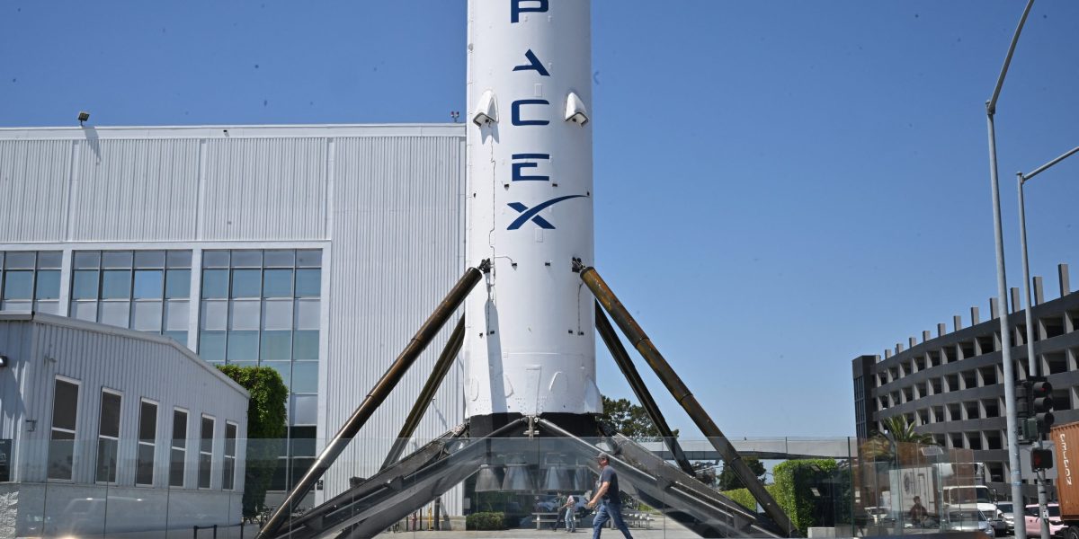 Musk may already be a trillionaire. SpaceX staff and investors will hit multibillion-dollar jackpots