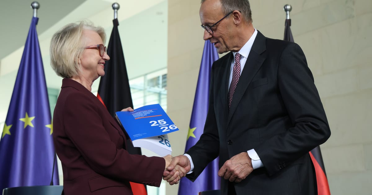 German top economists urge Merz to enact painful reforms to revive growth – POLITICO