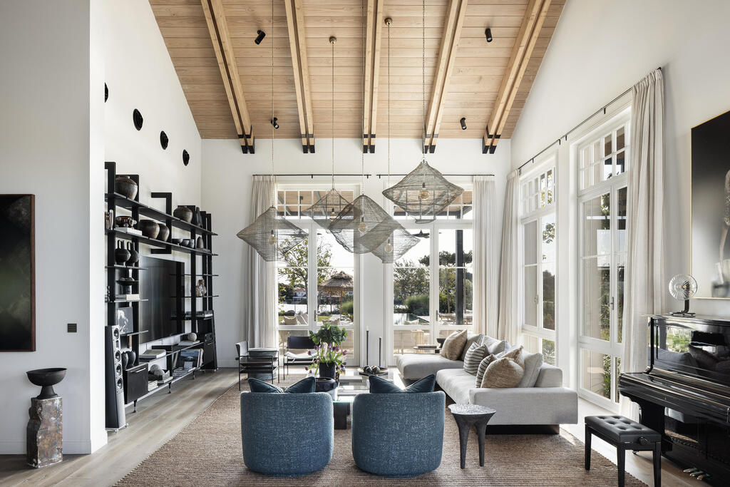 Villa in the town in Shephelah, architecture and interior design: Sarah and Nirit Frankel (Photo: Itay Banit) וילה במושב בשפלה, אדריכלות ועיצוב פנים: שרה ונירית פרנקל