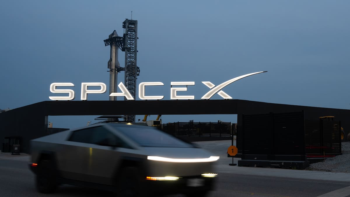Elon Musk-founded SpaceX to file IPO application next week, source tells AFP