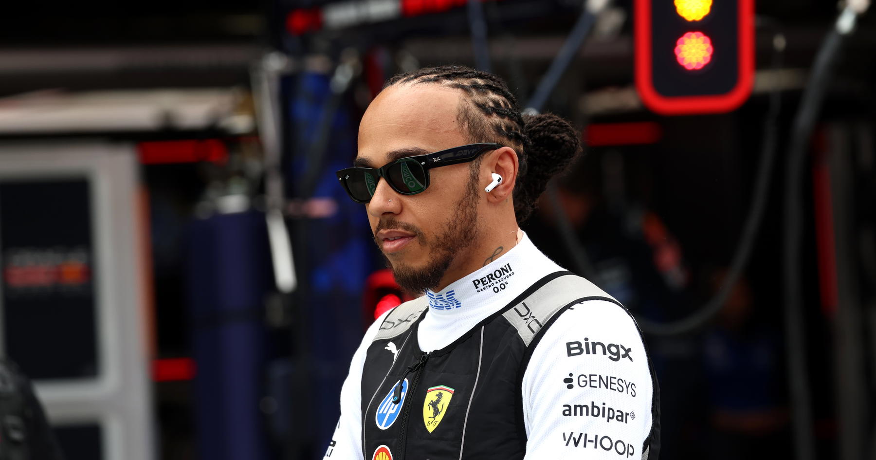 Lewis Hamilton gives Ferrari clear instruction after 'no-man's land' pain