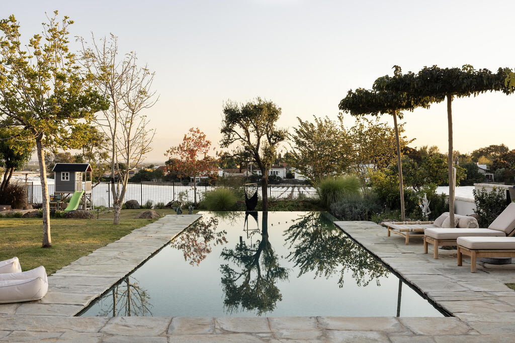 Villa in the town in Shephelah, architecture and interior design: Sarah and Nirit Frankel (Photo: Itay Banit) וילה במושב בשפלה, אדריכלות ועיצוב פנים: שרה ונירית פרנקל