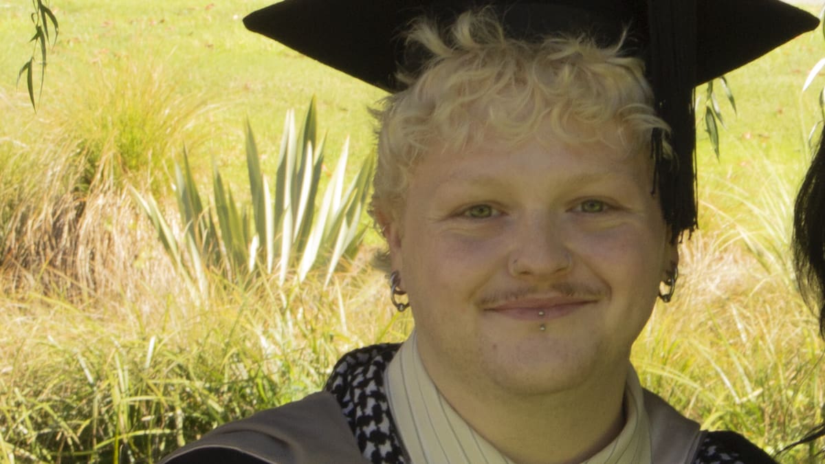 University of Canterbury investigates incident where student was banned from wearing Palestinian keffiyeh at graduation
