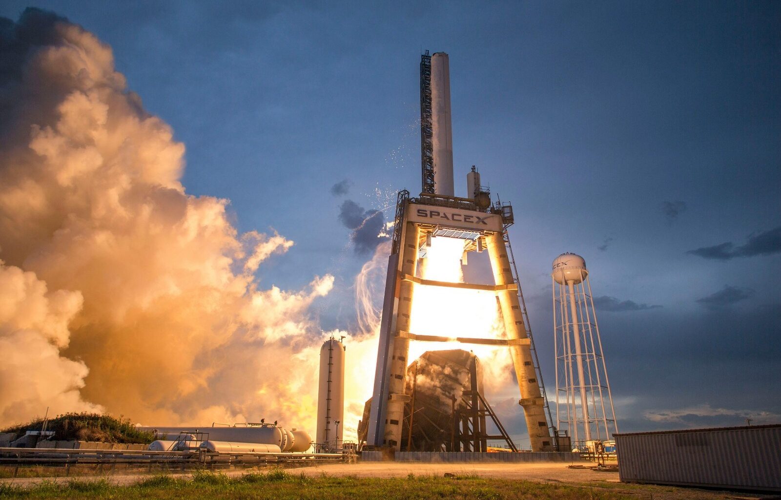 From Valuation to Demand: Understanding SpaceX Stock Price Dynamics