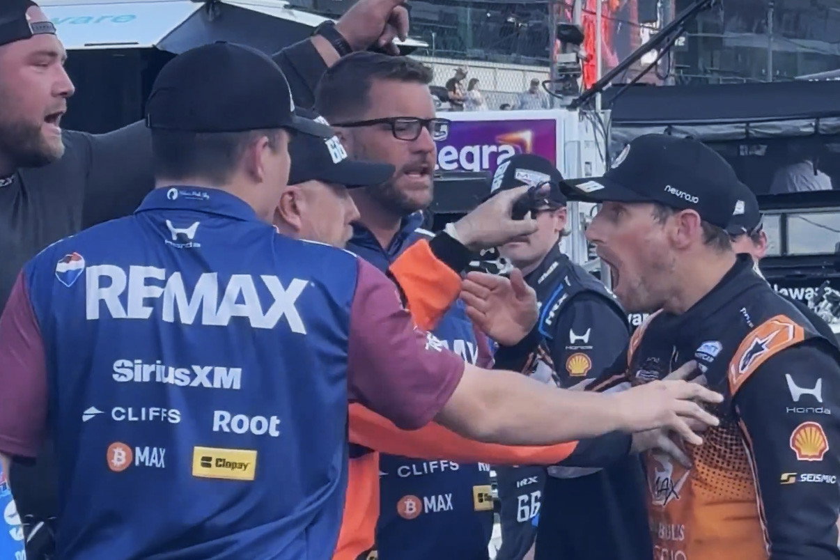 ‘Fancied a fist fight’: Grosjean confronts Kiwi IndyCar star