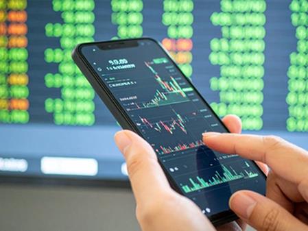 Domestic Investors Cushion Markets From Strong FII Selling In Q1 2026: Report