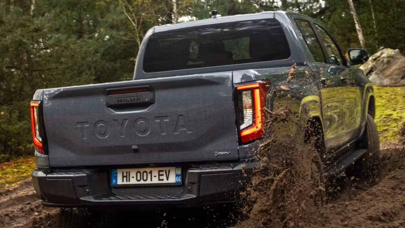 New Toyota Hilux electric arrives in 2027 with 196 hp, range of up to 380 km, and production in Argentina, maintaining the diesel version in Brazil.