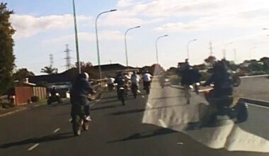 Auckland driver fears crash after bike stunt riders swarm traffic