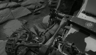 Here's what 6 years of driving on Mars did to the wheels on NASA's Curiosity rover (video)