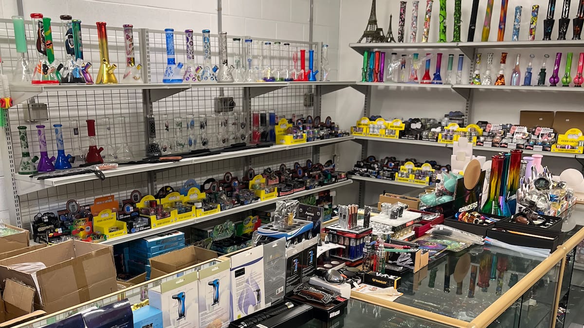Auckland duo sentenced, handed $45k fine for importing and selling prohibited weapons