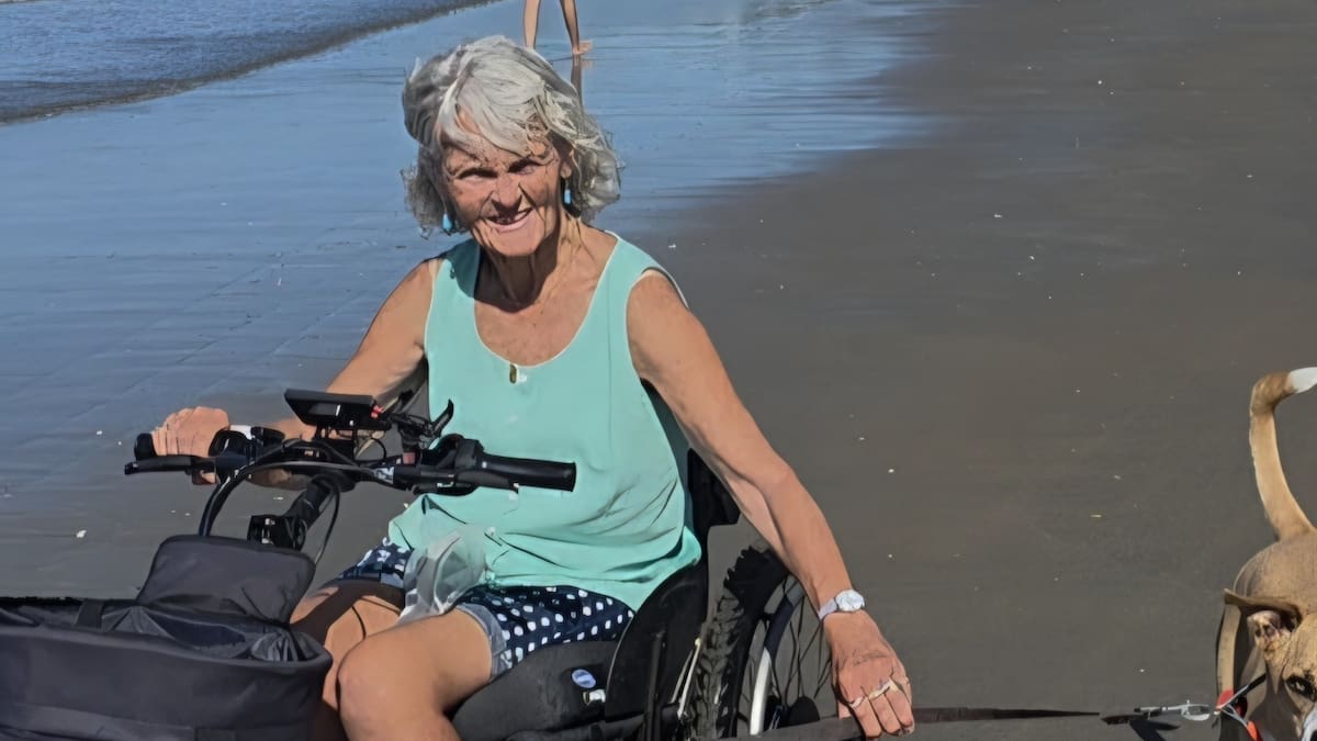 Paraplegic woman reunited with missing wheelchair after unfortunate mix-up at Red Beach