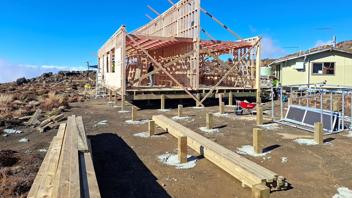 Tongariro Northern Circuit: New Oturere Hut on track for Great Walk season