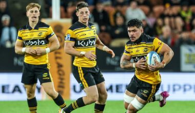 Hurricanes v Crusaders live updates, Super Rugby Pacific clash at Hnry Stadium