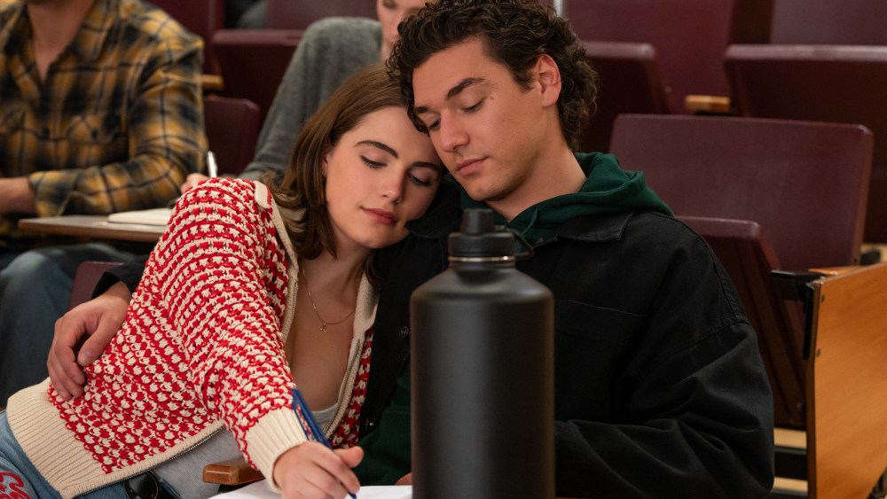 'Off Campus' Review: A Cutesy YA Romance
