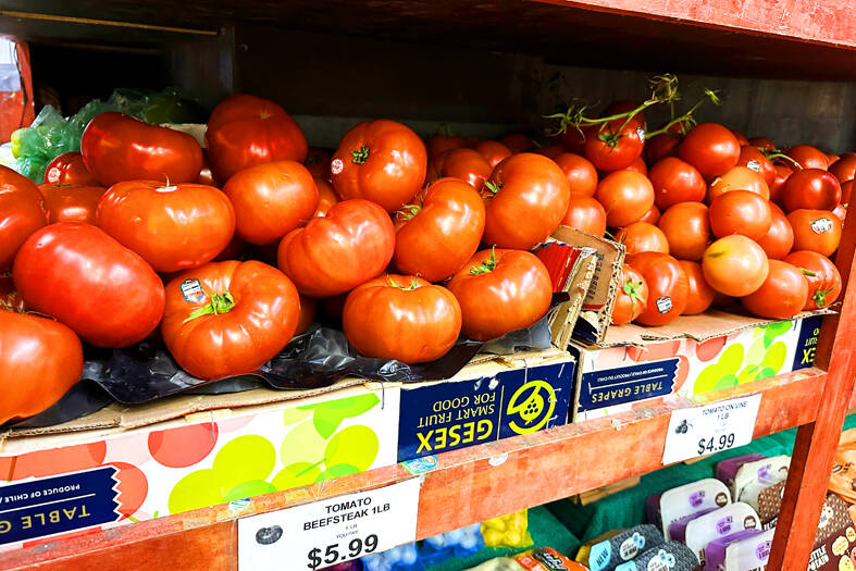 Tomatoes becoming bellwether of beleaguered US economy