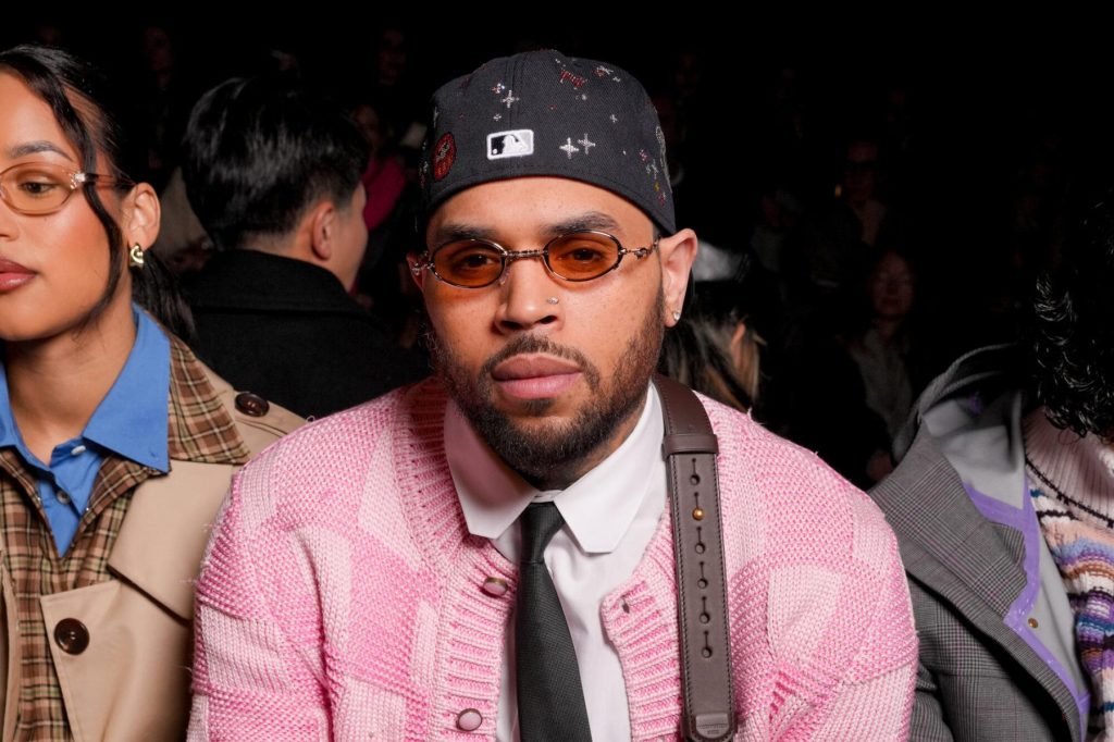 Chris Brown Thanks Fans for New Album Support After 'Mixed Reviews'