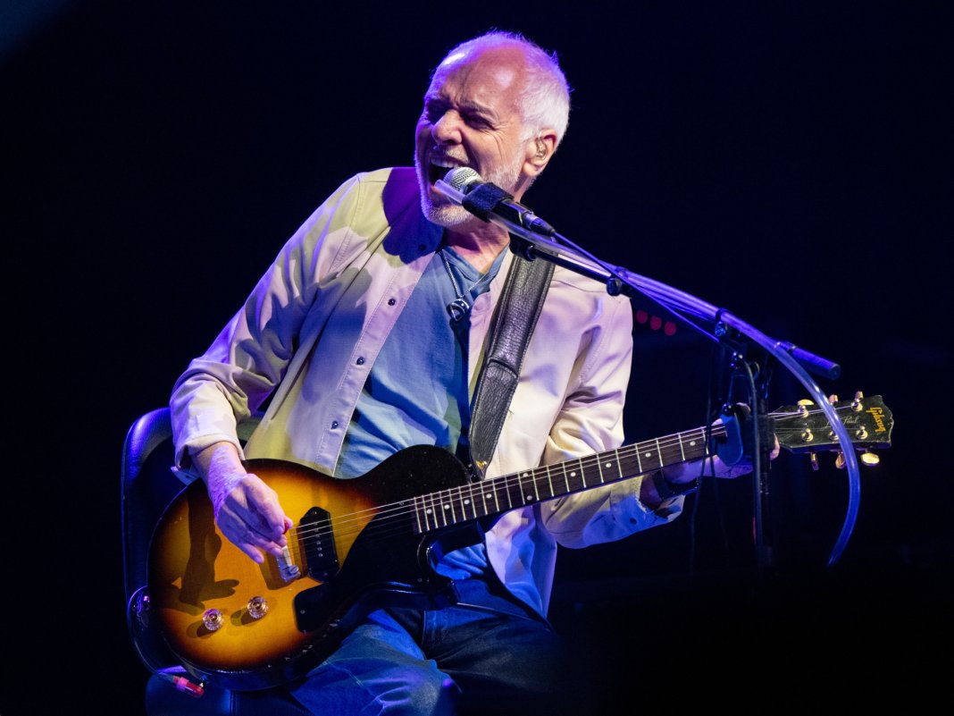 Peter Frampton on accepting his illness and continuing to play guitar
