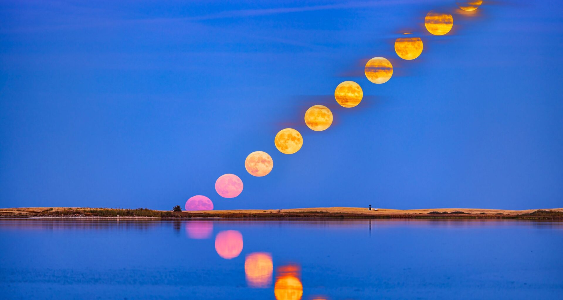 Astrophotography in June 2026: get your camera ready to photograph the moon and the stars this month