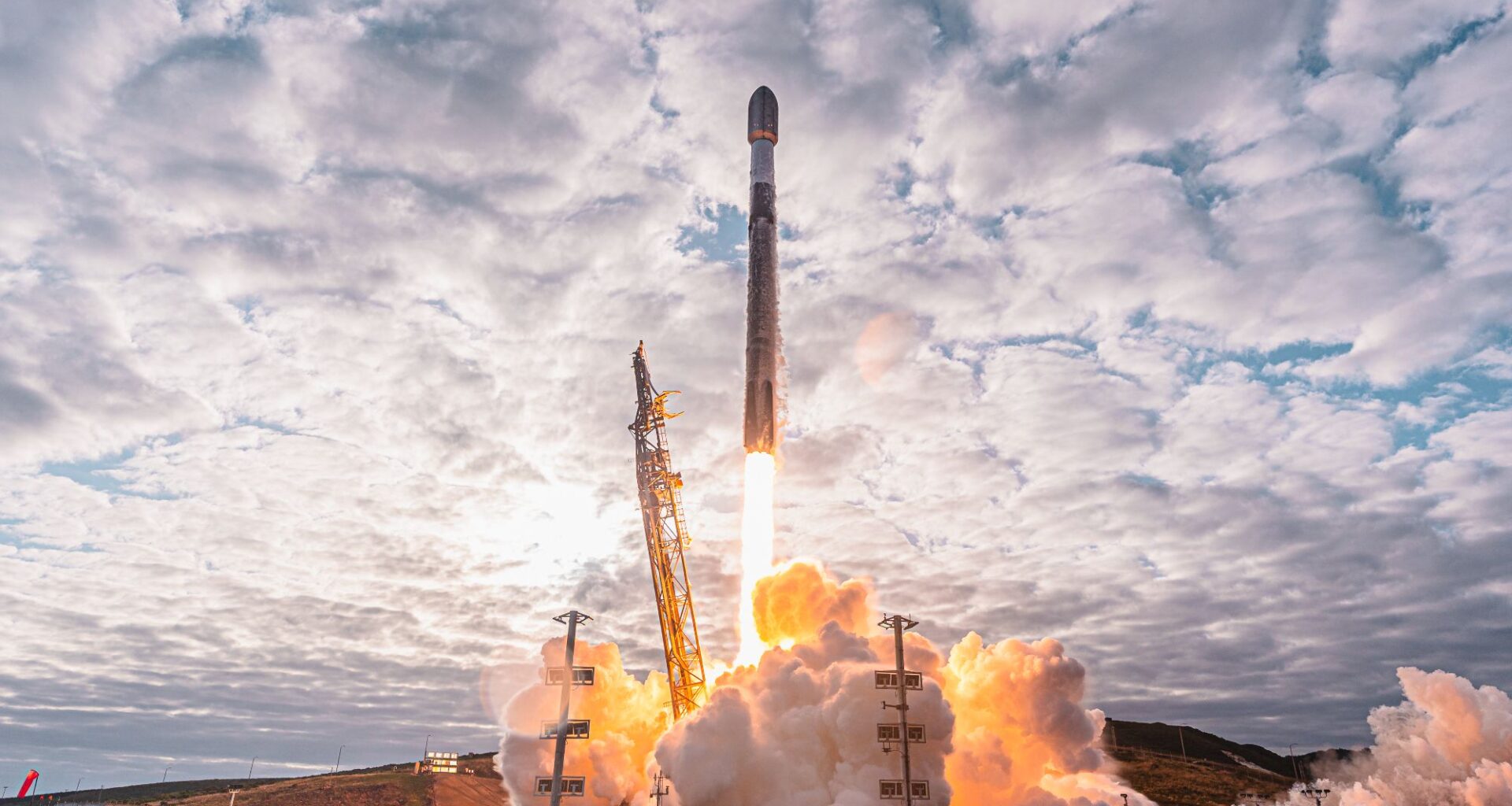 SpaceX launching 45 satellites to orbit early May 3: Watch it live