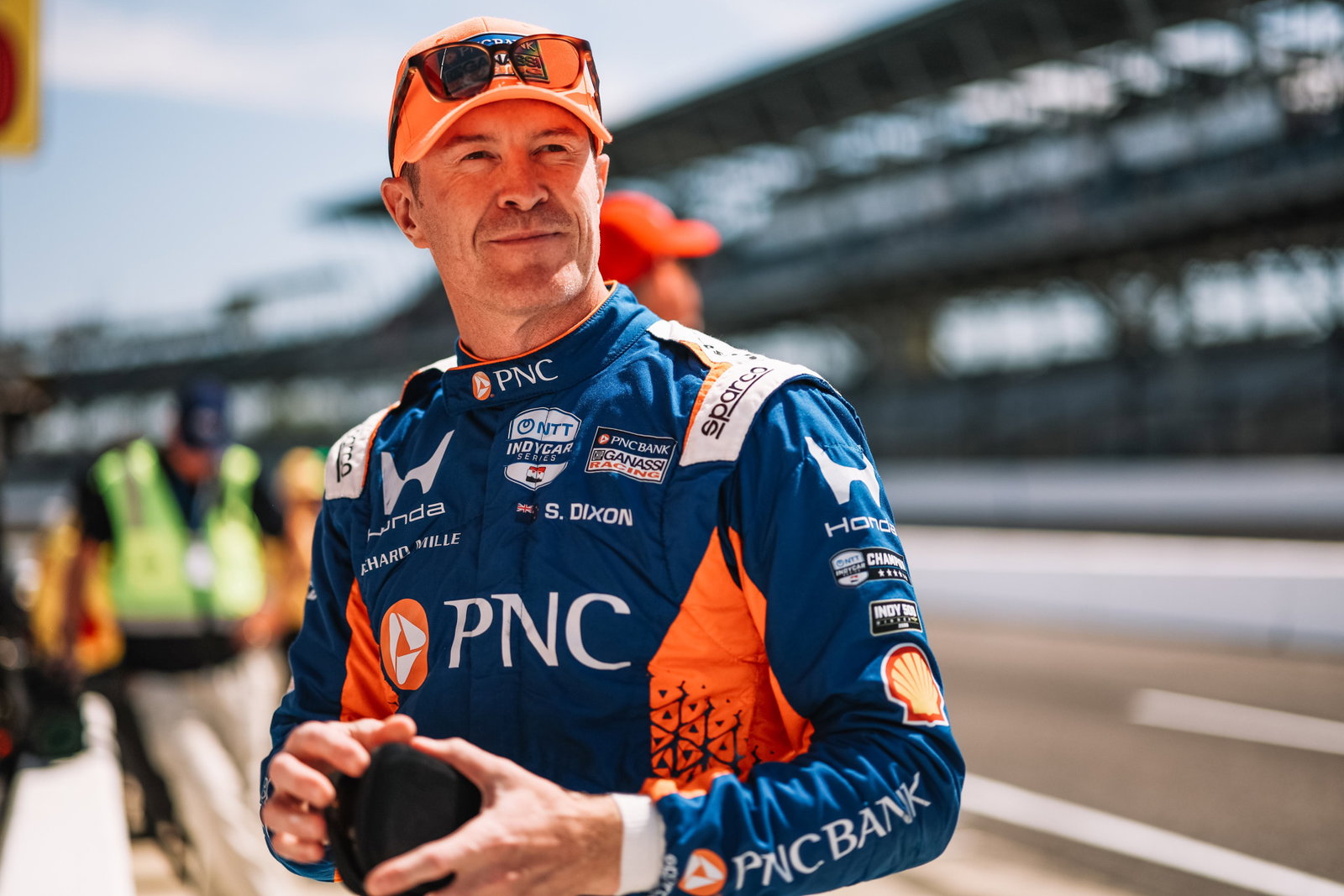 Dixon’s son draws him top spot for Indy 500 qualifying