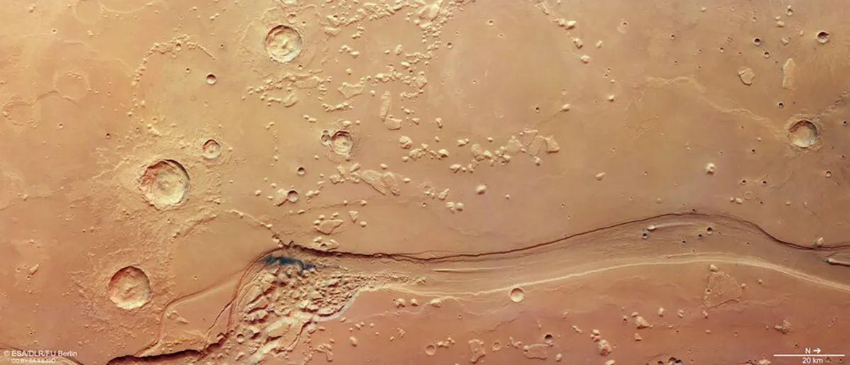 A Mars Express image showing part of Shalbatana Vallis, a large channel in Mars’s equatorial region. Credit: ESA/DLR/FU Berlin