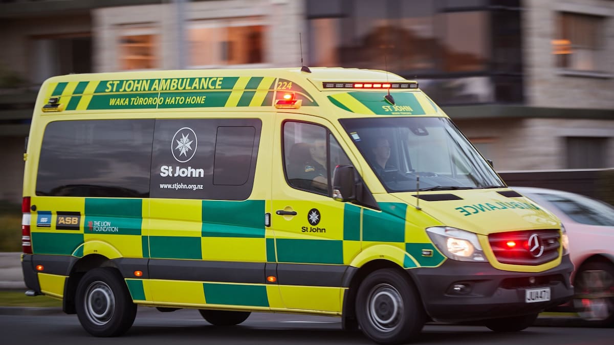 Van and train crash near Kaikōura leaves driver with serious injuries