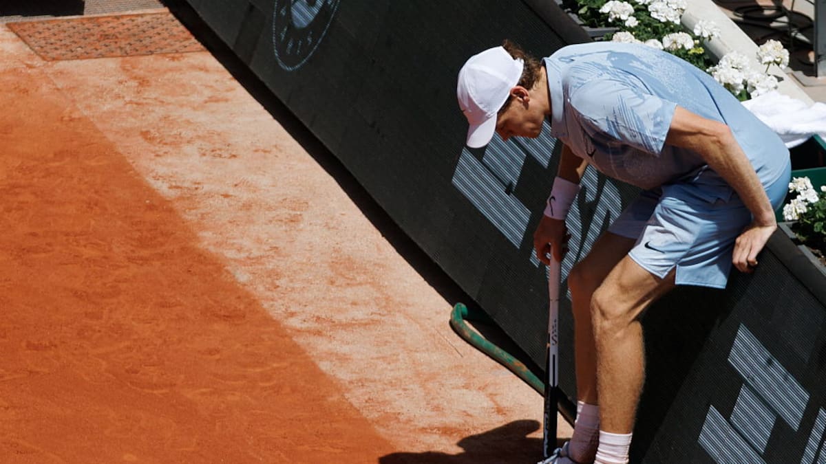 Jannik Sinner suffers shock French Open defeat to Juan Manuel Cerundolo after collapse