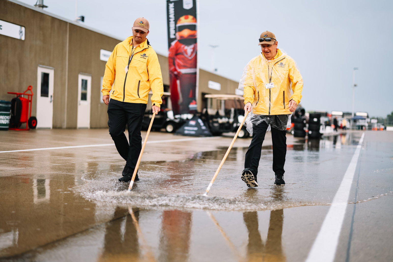 Rain forces Indianapolis 500 qualifying postponement